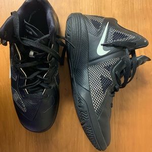 Nike hyperfuse women’s basketball shoes, size 7.5
